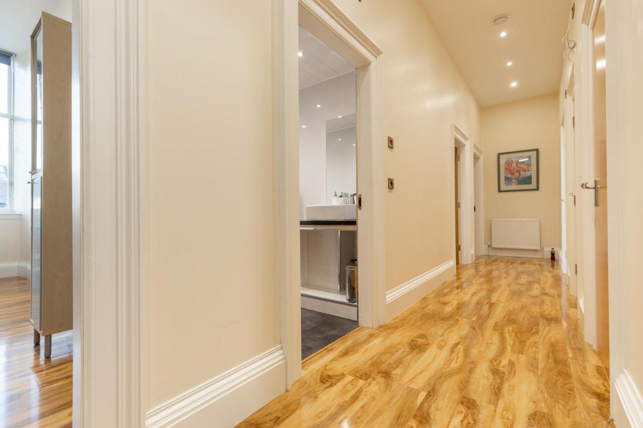 New 2 Bed Apartment With Stunning Views Of Arthur Seat Mountain Edimburgo Exterior foto
