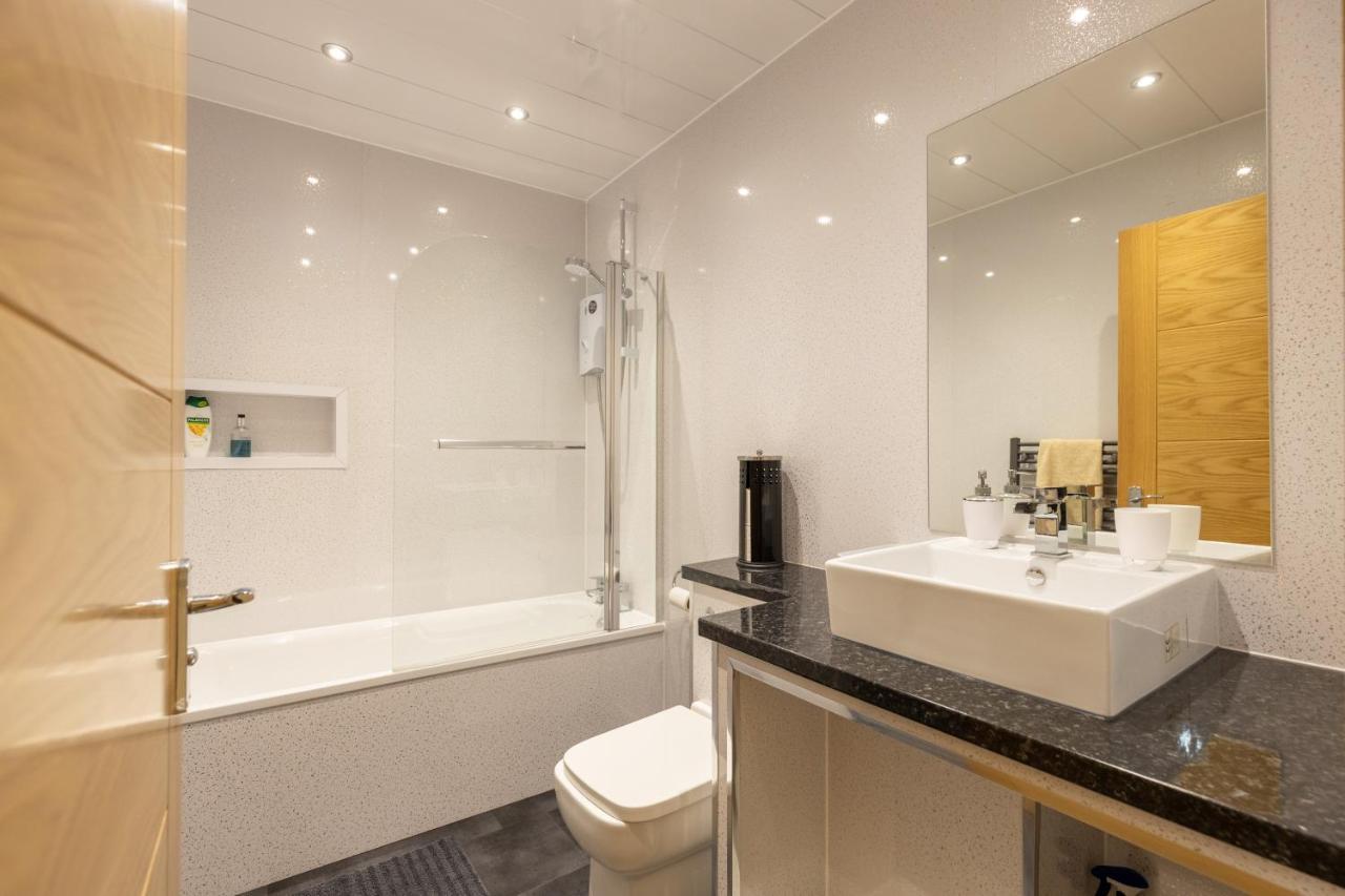 New 2 Bed Apartment With Stunning Views Of Arthur Seat Mountain Edimburgo Exterior foto