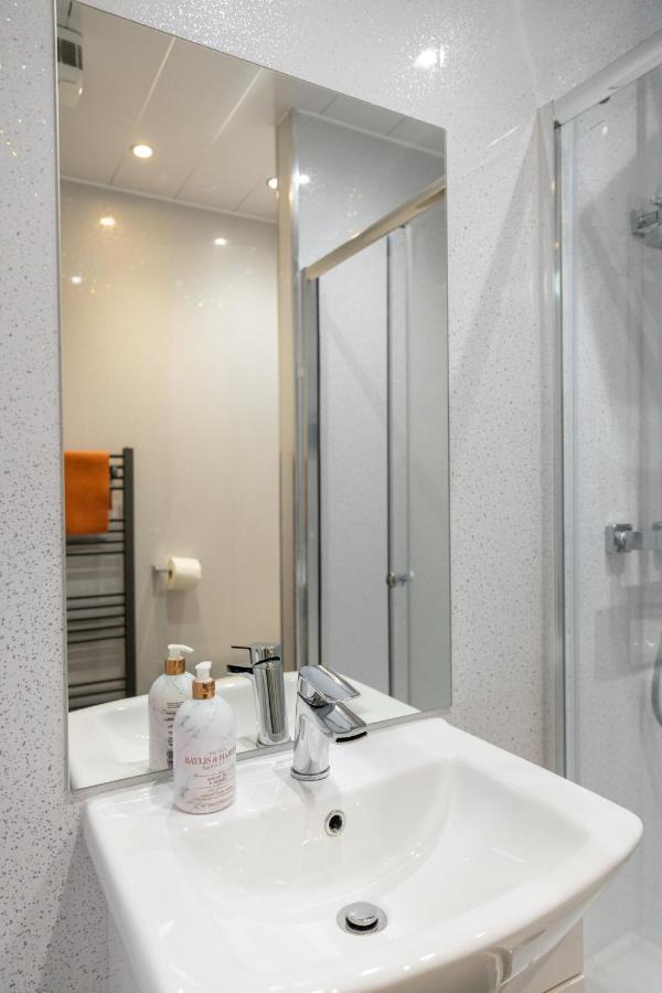 New 2 Bed Apartment With Stunning Views Of Arthur Seat Mountain Edimburgo Exterior foto